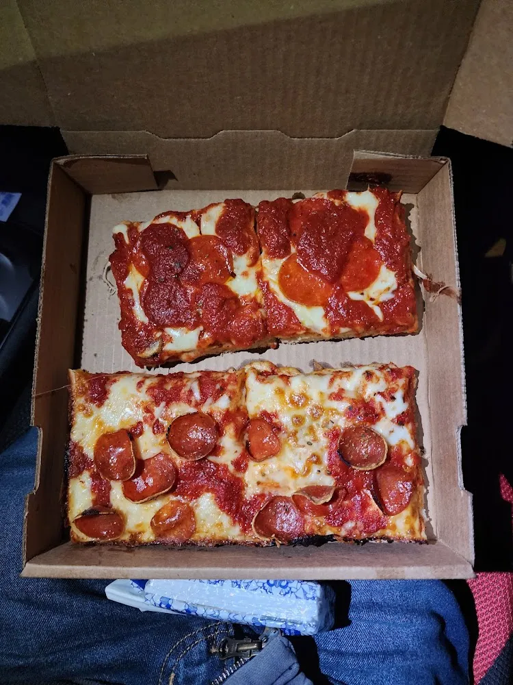 Detroit Deep Dish